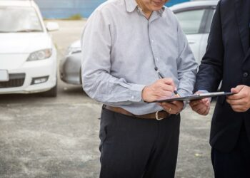 5 Reasons Never to Settle a Car Accident Claim Without a Lawyer