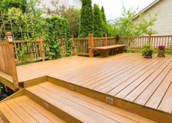 Pros and Cons of Pontoon Decking Materials